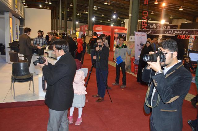 محمد حسین تقوایی زحمتکش:گزارش اختصاصی یازدهمین نمایشگاه فناوری اطلاعات استان یزد:اختتامیه کامیتکس یازدهم محمد حسین تقوایی زحمتکش:گزارش اختصاصی یازدهمین نمایشگاه فناوری اطلاعات استان یزد:اختتامیه کامیتکس یازدهم