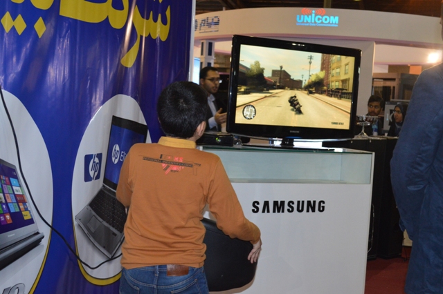 علیرضا پویافر: گزارش اختصاصی یازدهمین نمایشگاه فناوری اطلاعات استان یزد:کودکان و نوجوانان کامیتکسی(8) علیرضا پویافر: گزارش اختصاصی یازدهمین نمایشگاه فناوری اطلاعات استان یزد:کودکان و نوجوانان کامیتکسی(8)