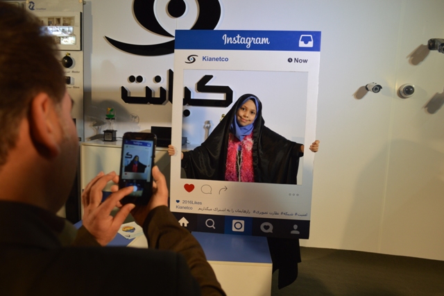 علیرضا پویافر: گزارش اختصاصی یازدهمین نمایشگاه فناوری اطلاعات استان یزد:کودکان و نوجوانان کامیتکسی(8) علیرضا پویافر: گزارش اختصاصی یازدهمین نمایشگاه فناوری اطلاعات استان یزد:کودکان و نوجوانان کامیتکسی(8)