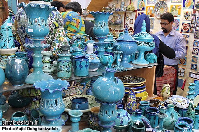 سوغات یزد  - یزد فردا : محمد حسین تقوایی زحمتکش : بانو حمیده زابلی &ndash; وکیل پایه یک دادگستری یزد -کارشناس ارشد حقوق مالکیت فکری ثبت نشان جغرافیائی تنها راه گریز از خطر دست رفتن سرمایه های ملّی ایران(11)