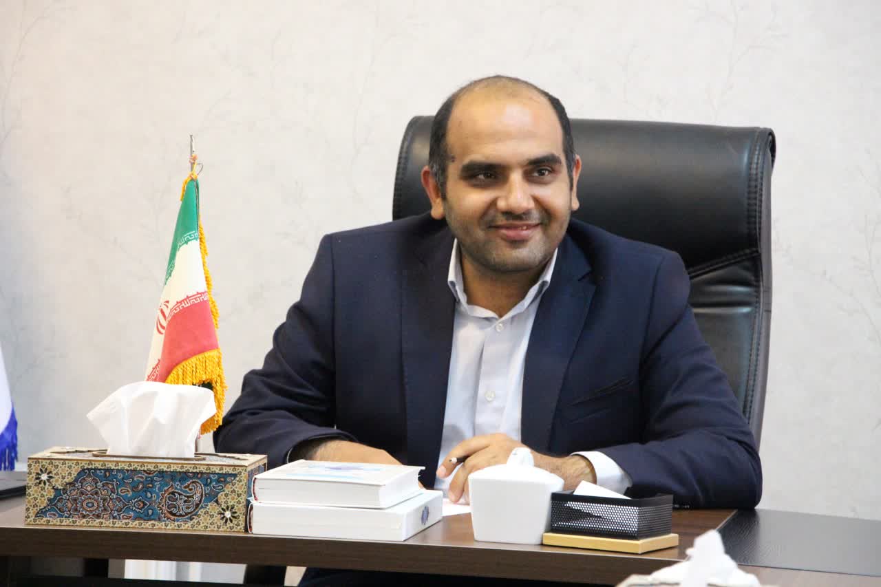 یک جوان یزدی فرماندار شهرستان انار شد/ محمد میرحسینی سکاندار فرمانداری انار شد