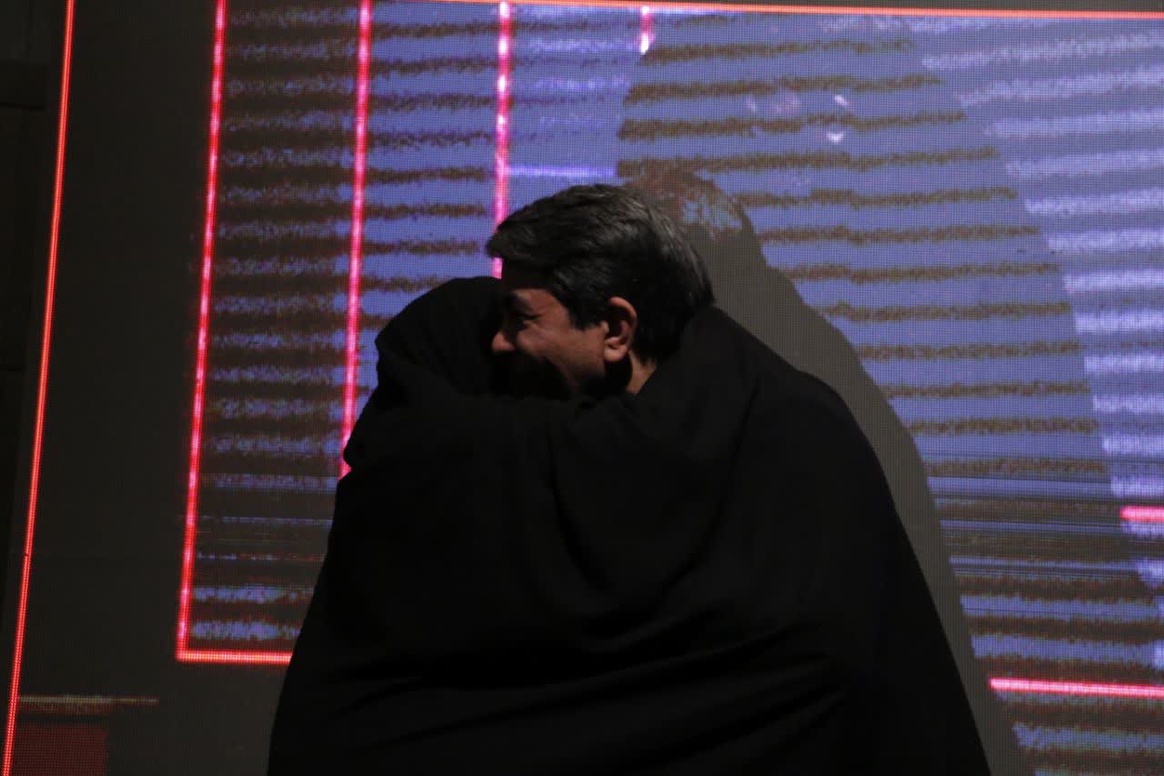 روحیه قهرمان‌پروری و ایثارگری کشور را از هر گزندی در امان می‌دارد