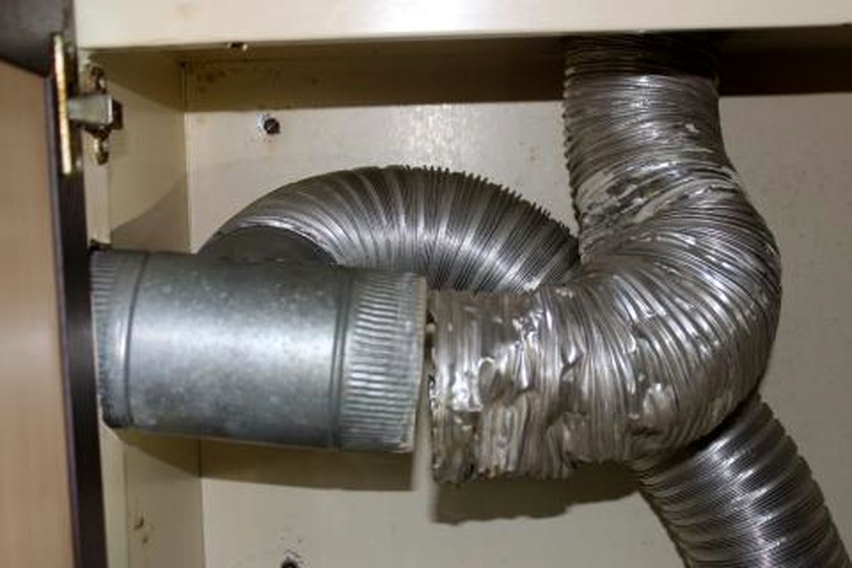 مسمومیت شهروند یزدی بر اثر استنشاق گاز مونوکسید کربن