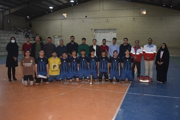 مسابقات فوتسال «جام مدرسه قهرمان» در شهرستان بهاباد برگزار شد