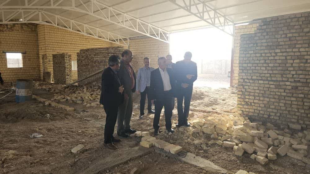 مشکلات ‏مرکز اصلاح نژاد مرغ بومی تفت رفع می‌شود