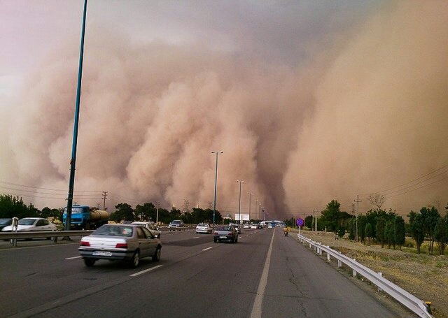 خیزش طوفان شدید در فهرج