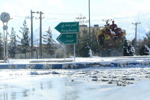 احتمال مسدود کردن مسیرهای خروجی تفت یزد بعلت بارش برف و یخبندان