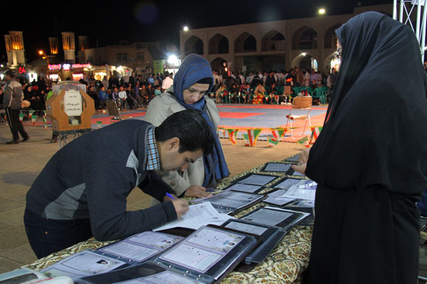 کمک 16 میلیارد تومانی نیکوکاریزدی به ایتام و محسنین