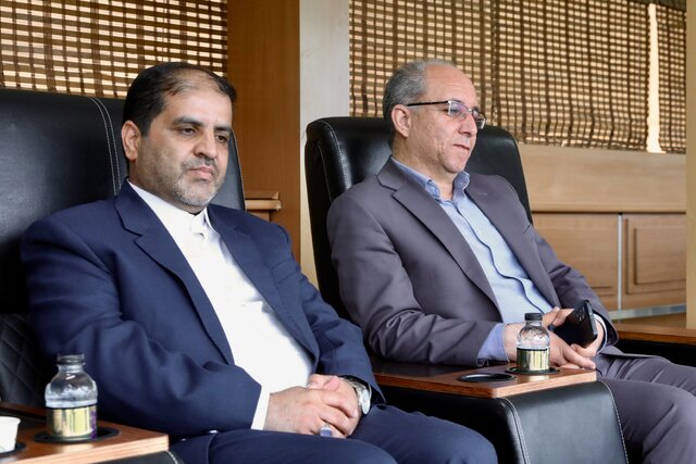 حضور مسئولان استان یزد در حمایت از تیم چادرملو اردکان در اصفهان