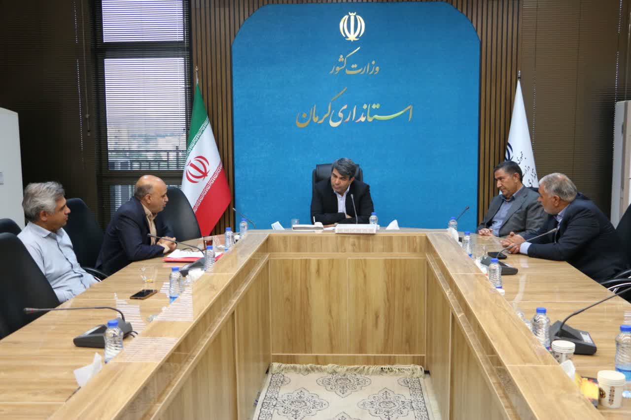 پیشرفت ۷۰ درصدی راه‌آهن سیرجان کرمان/ پیگیری مشکلات پروژه خط ریلی از سوی استاندار کرمان