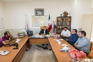 تجلیل رییس دانشگاه پیام نور شهرستان مهریز از خبرنگاران این شهرستان 