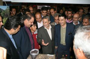 بازديد مهندس مير محمدي استاندار  يزد از غرفه شهرستان خاتم 