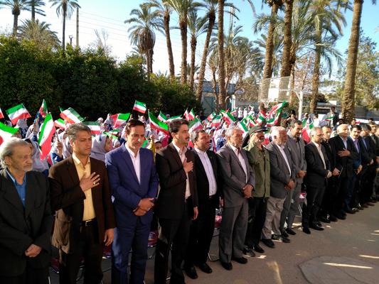 برگزاری جشن‌ نیکوکاری در دبستان هفده شهریور با حضور معاون استاندار و فرماندار ویژه شهرستان مهندس طلائی مقدم 