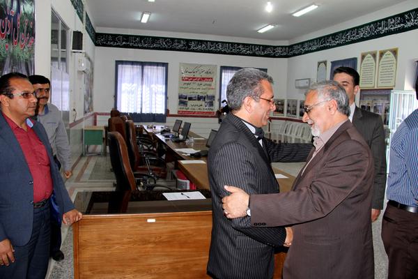  بازدید حسینی معاون سیاسی استاندار به همراه طلائی معاون استاندار و فرماندار ویژه طبس از ستاد اسکان شهرستان طبس