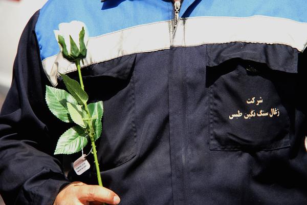 طلائی مقدم در تجلیل از کارکنان معادن ذغال سنگ: نوک پیکان مسائل کارگری در شهرستان طبس کارکنان معادن ذغال سنگ‌ هستند که در شرایط سخت با حداقل امکانات درحال کار وتلاش هستند