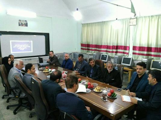 بازدید معاون استاندار و فرماندار ویژه به همراه جمعی از مسئولین شهرستان از پژوهشسرای  دانش آموزی دکتر حسابی شهر طبس