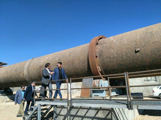 بازدید معاون استاندار و فرماندار ویژه از خط تولید دردست احداث کارخانه دولومیت کلسینه و آهک کلسینه زیر مجموعه واحد تولیدی طبس پودر آران در شهرک صنعتی 