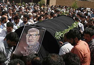 تسلیت  شورا و شهرداری یزد  به مناسبت درگذشت آذر یزدی 