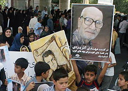 اعزام نویسندگان و اهل قلم خاتم به کارگاه داستان نویسی  یادمان استاد آذر یزدی یزد