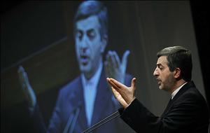 خبط و اشتباه بزرگ دفتر رئیس جمهور در یزد:شوخی خطرناک و توهین آمیز مشایی با صدوقی