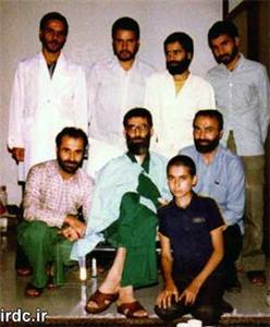 در بيمارستان بهارلو چه گذشت/گزارش ترور نافرجام آيت الله خامنه اي در سال 60 