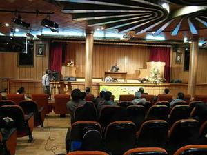 جلسه هم اندیشی اساتید با موضوع اقتصاد مقاومتی در پیام نور یزد برگزار شد