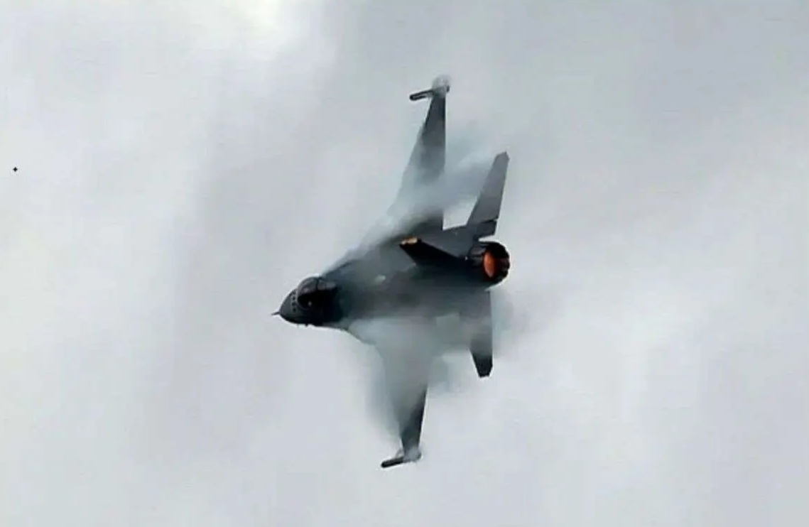 جنگ افزار ۶G چینی روی رادار F-۳۵ پارازیت می‌اندازد